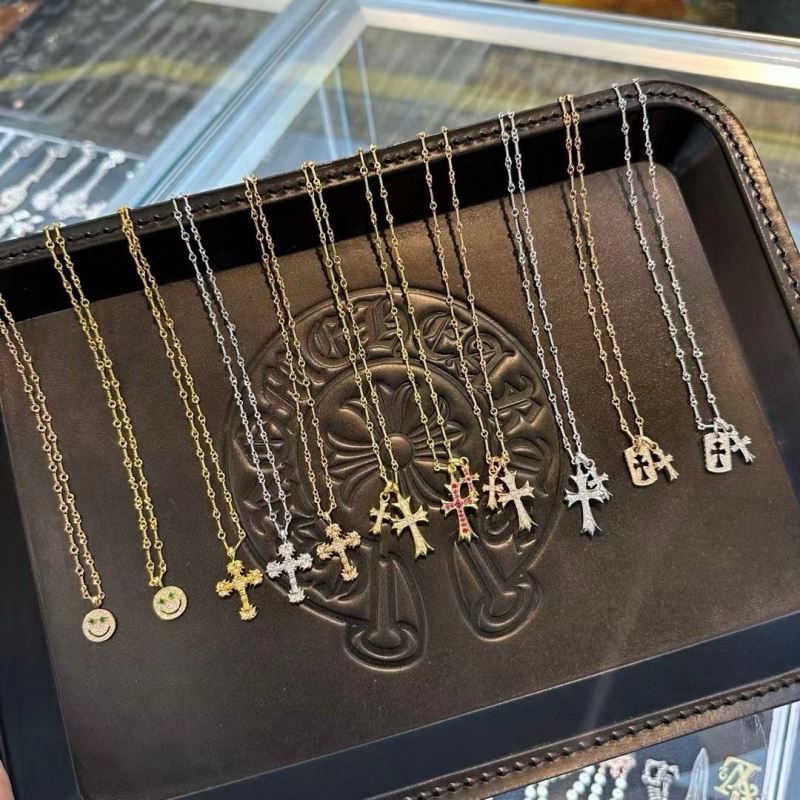 Ch*0me He**ts necklaces